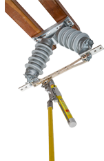 搭接Loadbuster便携式负荷开断工具。